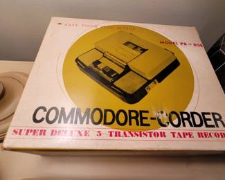 Commodore-corder transistor tape recorder.