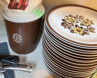 Stoneware set