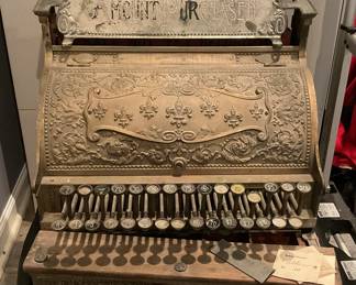 Antique cash register (HEAVY)