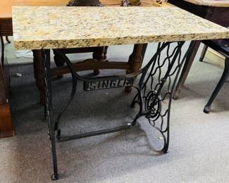 Cast-iron singer sewing machine, legs with marble top table