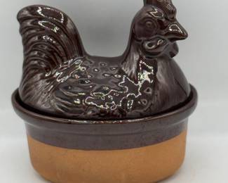 Hen on nest small casserole