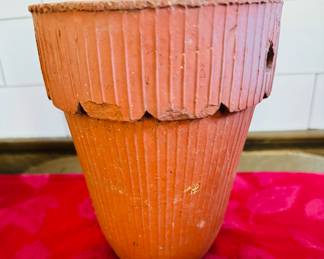 Turpentine cup
