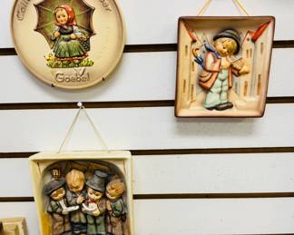 Hummel wall hangings