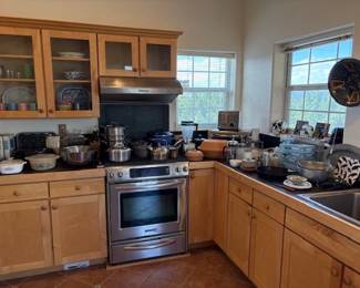Small kitchen electrics, pots and pans, etc