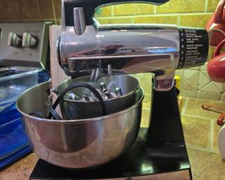 Vtg sunbeam 12 speed mixer