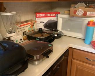 Small kitchen electric appliances, microwave