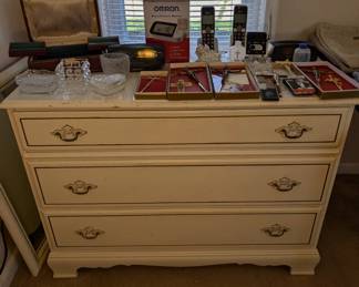 Bassett French Provincial Dresser