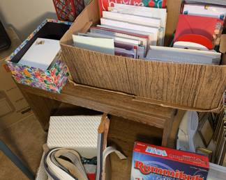 Table - Greeting Cards - Women Belts