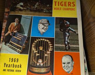 Detroit Tiger's magazines