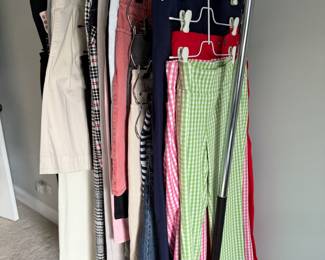 Womens' capris, pants, sizes (8-10