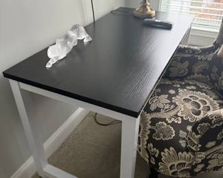 Work desk