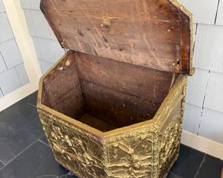 Vintage Scuttle box