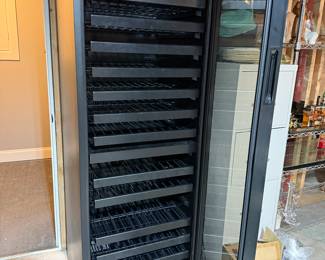 Vinotemp Wine Fridge with pull out shelves