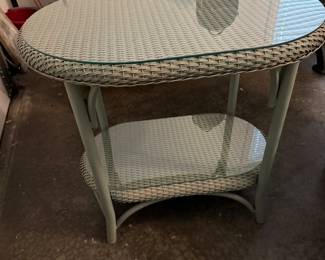 Lloyd Flanders oval table