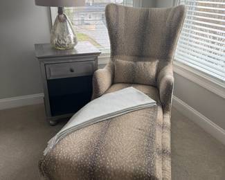 Chaise lounge