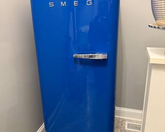 SMEG F28 Retro small refrigerator