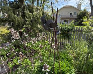 Metal floral yard art