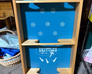 Carrom Skittles game