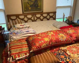 Nice bed and accoutrements. 