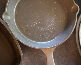 Lodge Frying and Baking Pans