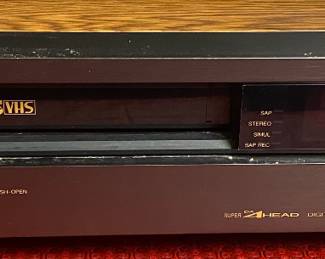 JVC Digital Hi-Fi Stereo HR-S8000U Video Cassette Recorder