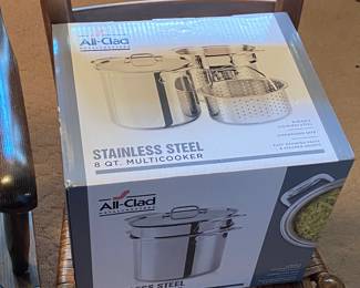 Platform Rocker/Stainless Steel Cookware