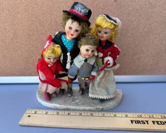 Snow Scene Family $8.00