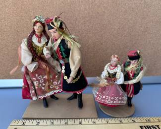 Set of Travel Dolls $9.00