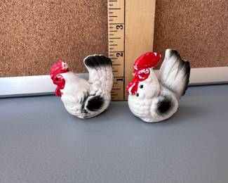 Chicken Salt and Pepper Shakers $4.00