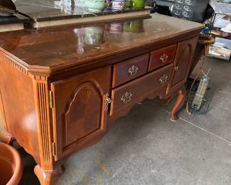 wow sideboard with shell details