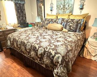 King Size Bed - Biltmore Bedding