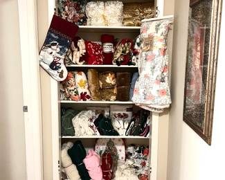 Pillows/Linen