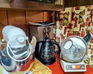 Barely used kitchen aid!
