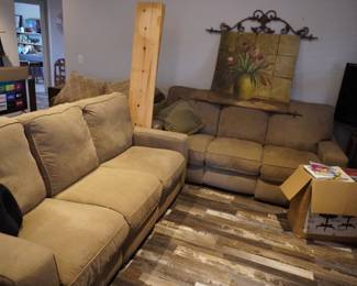 reclining sofa(s)