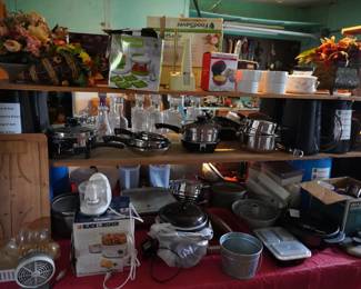 kitchen items, small appliances