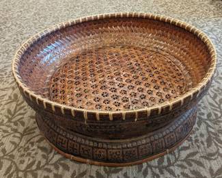 Tea collecting basket