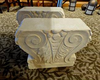 2 marble pillars