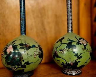 MEIJI period cloisonne vases, Japanese 1868. Set of 2
