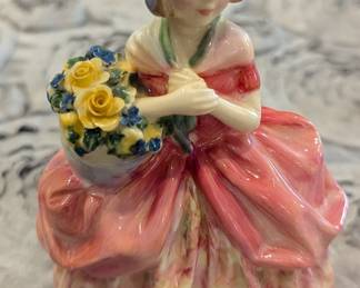 Figurine English Porcelain
VTG Royal Doulton