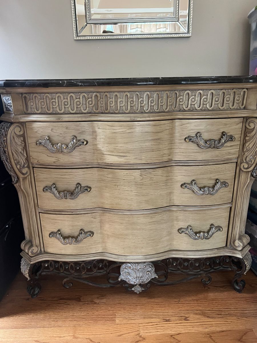 Wood cabinet with 3 drawers $500