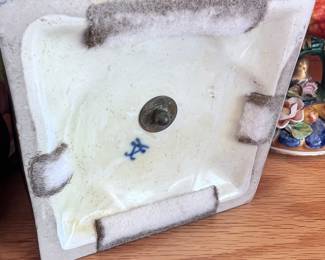 Sevres porcelain hand painted Vase with Parrott on top - 19th century, 16" tall