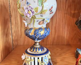 Sevres porcelain hand painted Vase with Parrott on top - 19th century, 16" tall