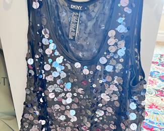 CLOTHING WAS STILL HANGING WITH THE DRY CLEANER BAGS ON THEM! PRESTIGE CONDITION. MOST CLOTHING IS LARGE AND XLARGEL SOME MEDIUMS ALL IN GREAT SHAPE. BRANDS LIKE RALPH LAUREN, CHRISTIAN DIOR, ST. JOHNS, NEIMAN MARCUS, NORDSTROMS, ESKANDAR, SO MANY MORE! ... SILK, LINEN, LEATHER