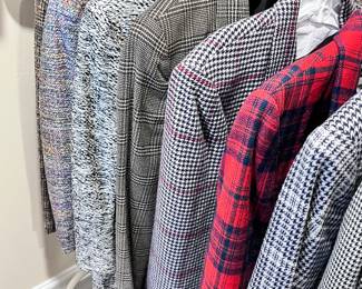 SILK BLAZERS AND WOOL BLAZERS! CLOTHING WAS STILL HANGING WITH THE DRY CLEANER BAGS ON THEM! PRESTIGE CONDITION. MOST CLOTHING IS LARGE AND XLARGEL SOME MEDIUMS ALL IN GREAT SHAPE. BRANDS LIKE RALPH LAUREN, CHRISTIAN DIOR, ST. JOHNS, NEIMAN MARCUS, NORDSTROMS, ESKANDAR, SO MANY MORE! ... SILK, LINEN, LEATHER
