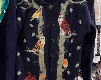 Adorable! Owl sweater!