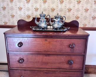 Antique 3 drawer chest