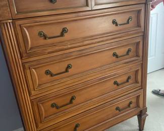 Midcentury chest 