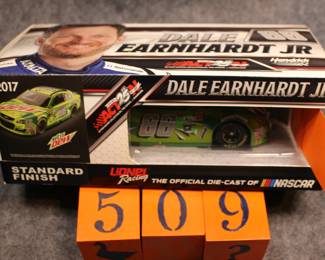 Dale Earnhardt JR, standard finish 2017