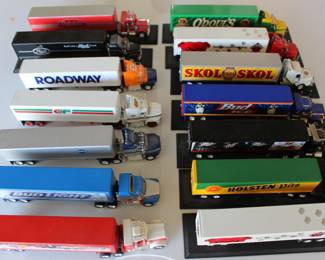 Peterbilt tractor trailers 1:97 to 1:72, Budweiser, Bud Light, Miller, Red Dog, Mack (1980s to 90s)