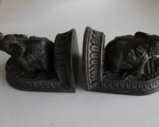 Elephant bookends